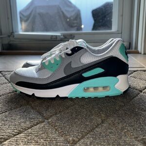 Nike Air Max Women’s size 8